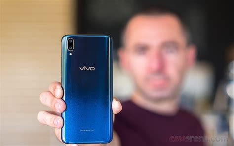 vivo V11 review: The competition, pros and cons, the 